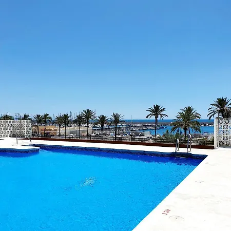 Marina Tower Apartment *