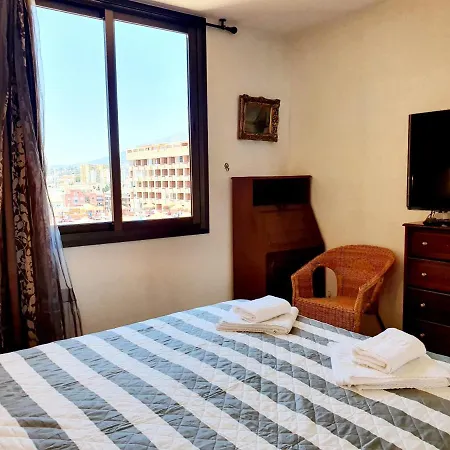 Marina Tower Apartment *